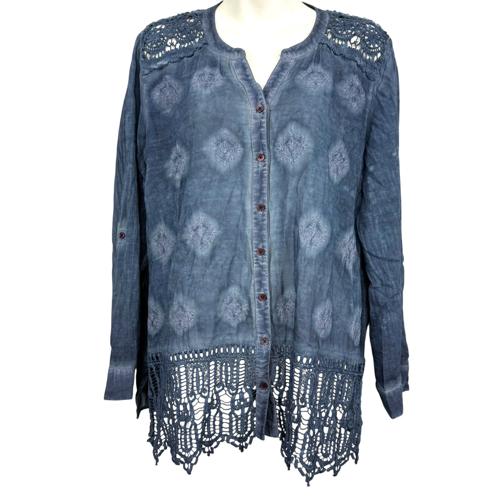 Chicos Embroidered Chambray Roll Tab Sleeve Button Up Crochet Top Shirt sz 1 / M